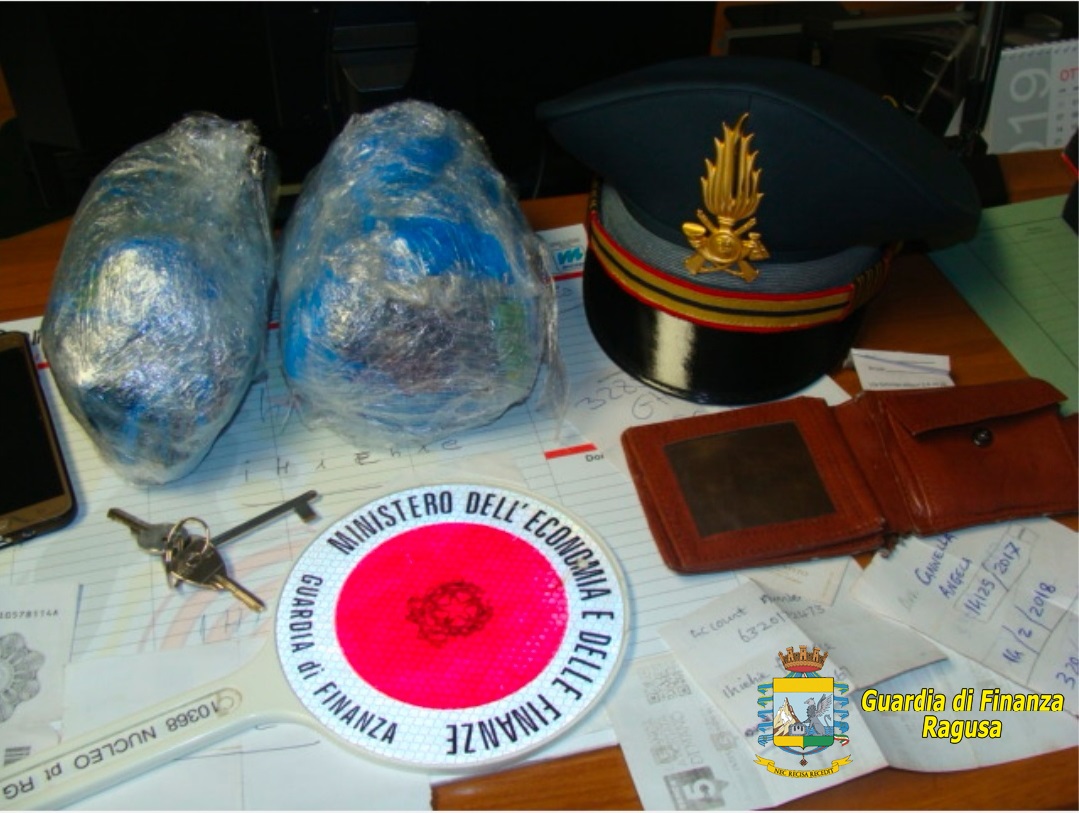 Sequestrati 540 grammi di marijana. Arrestato corriere nigeriano richiedente asilo
