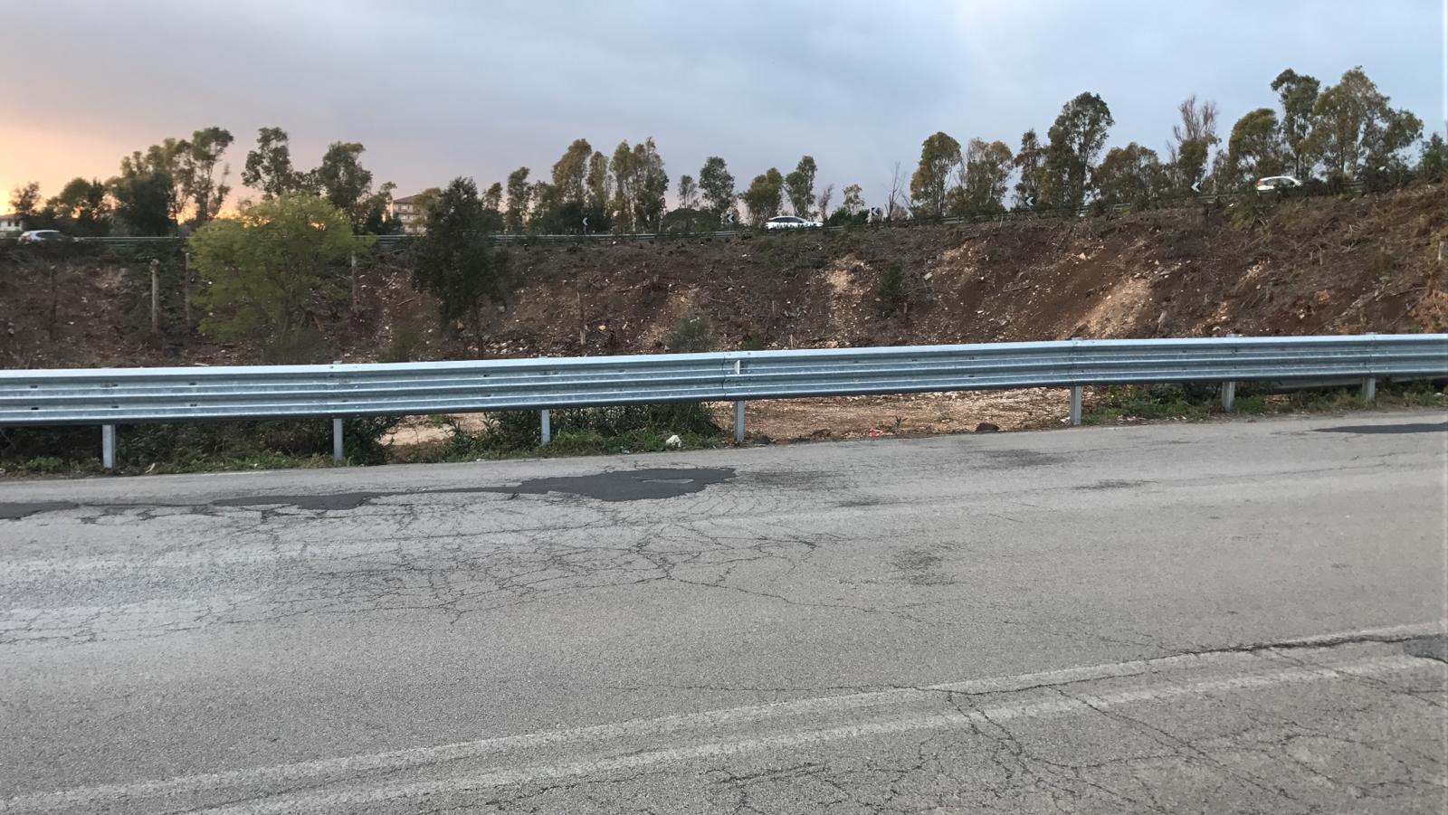 Nuovo guard rail sullo svincolo SS194 – Sacro Cuore