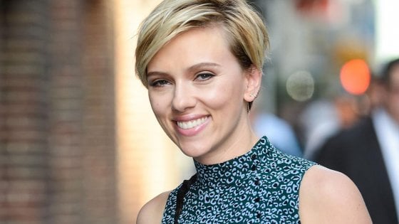 Fiori d’arancio per l’attrice Scarlett Johansson. E’ il suo terzo si.