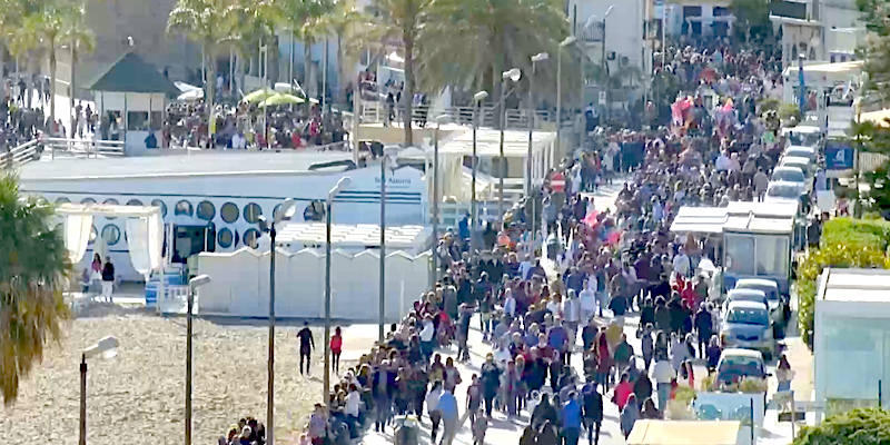 Boom a Marina di Ragusa per un primo maggio in riva al mare