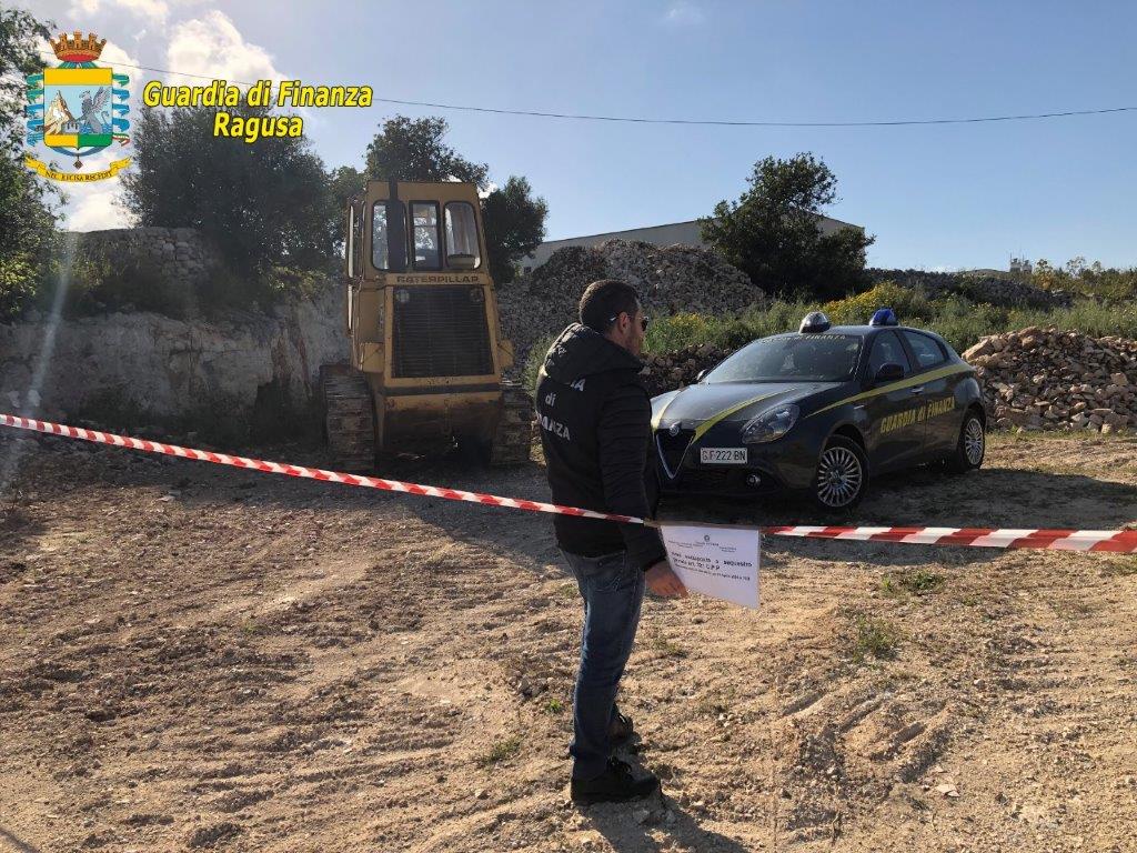 Sequestrata a Modica discarica abusiva di 20.000 metri quadrati