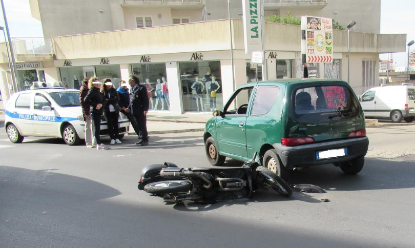 Due incidenti stradali a Modica. Feriti minori in moto