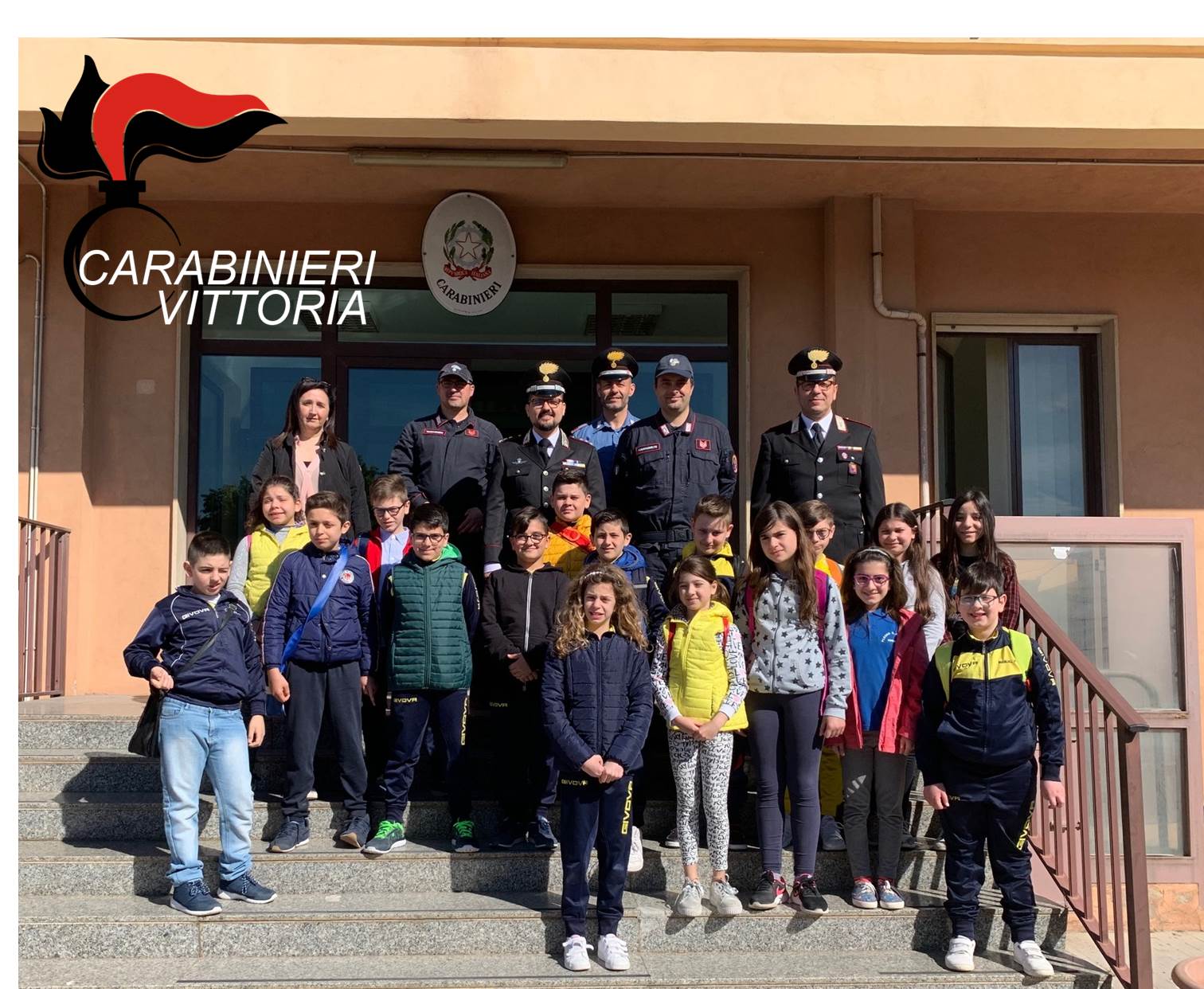 Studenti in visita alla Compagnia Carabinieri di Vittoria