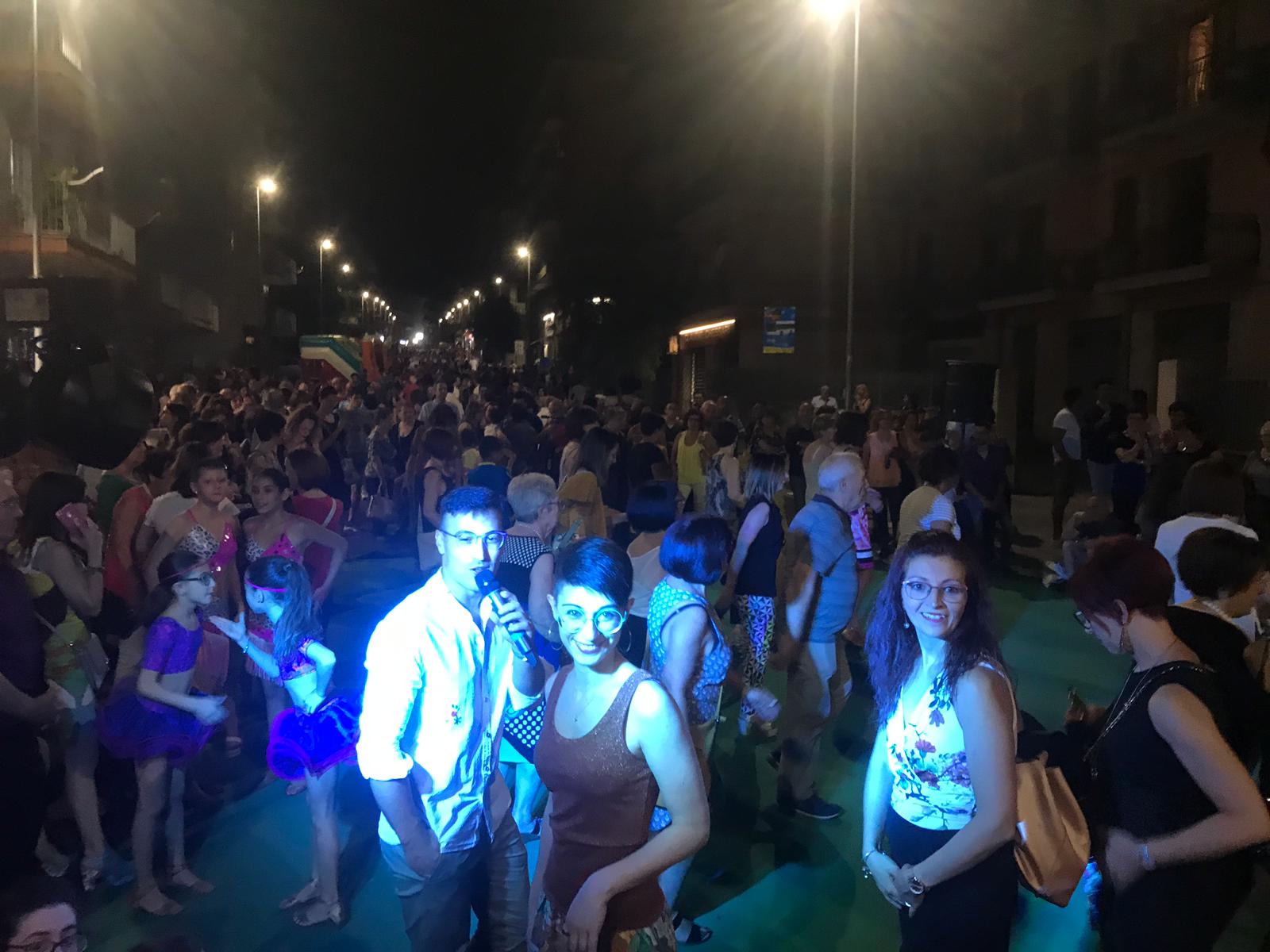 Platani in festa: grande successo per l’iniziativa che porta la gente in strada. FOTO