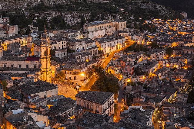 Modica: scendono le quarantene. Contagiata un’intera famiglia di rumeni