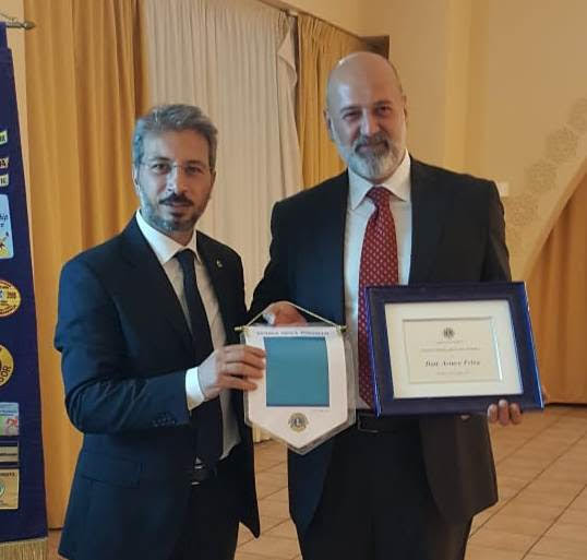 Il Lions Club Modica premia Arturo Frixa
