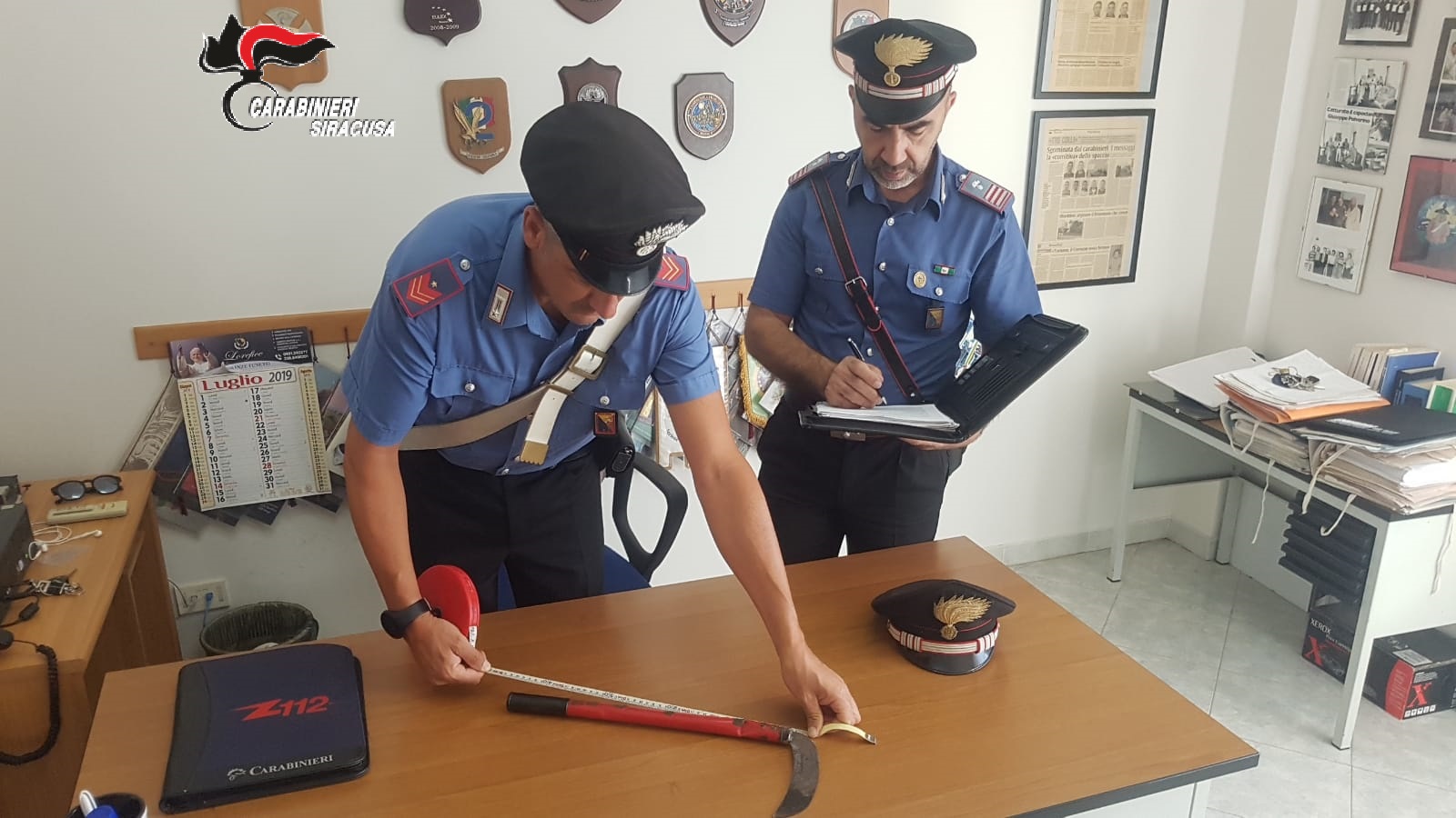 Tenta di uccidere il marito nel sonno, arrestata una donna a Pachino