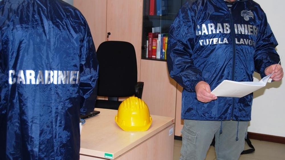 Lavorava in nero ma percepiva il reddito di cittadinanza. Una denuncia a Carlentini