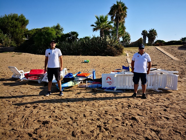 E la spiaggia ritorna libera…sequestrate attrezzature balneari poste sulla spiaggia di Ispica