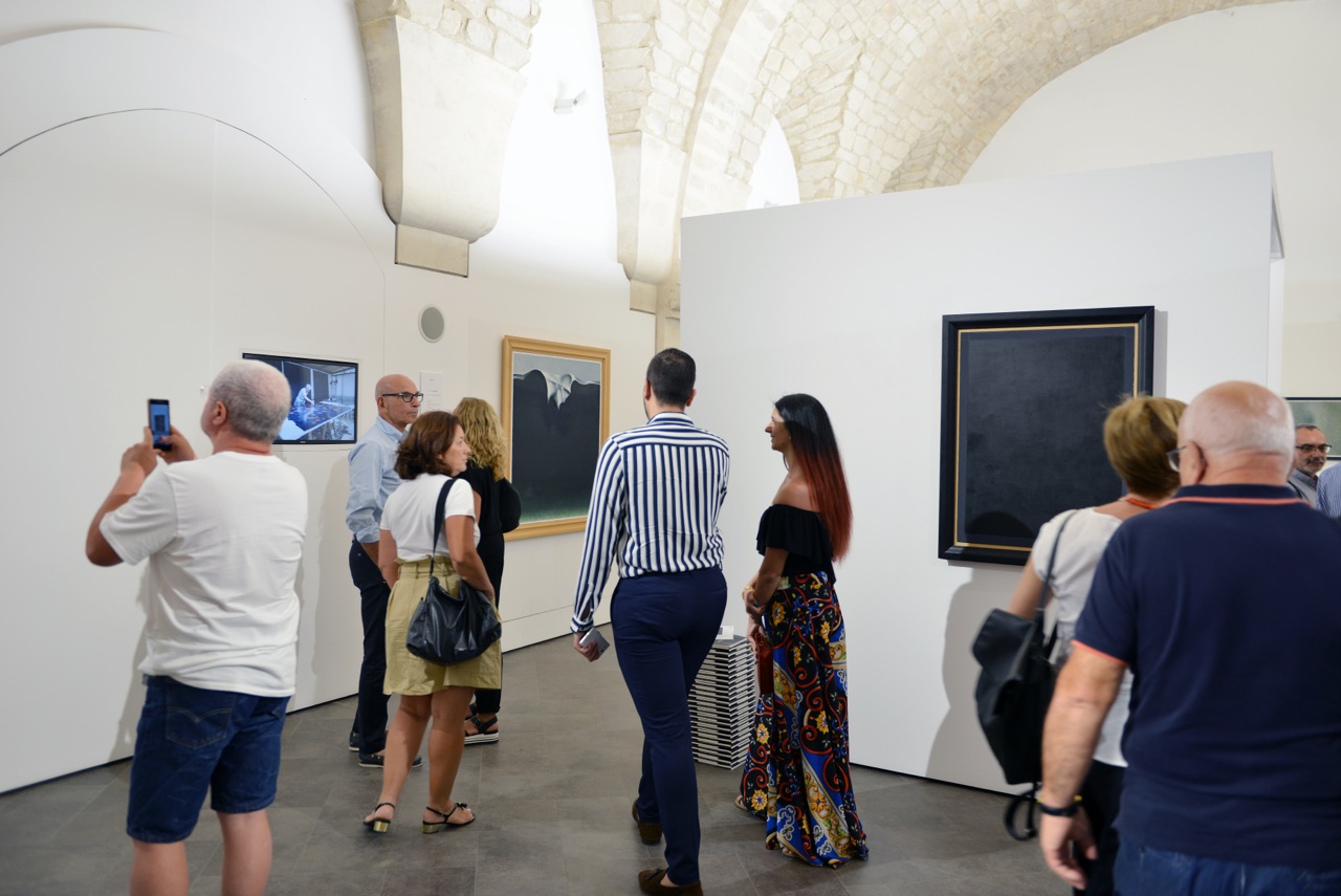 Un ‘percorso verticale’ del Novecento nella pittura eclettica di Sarnari