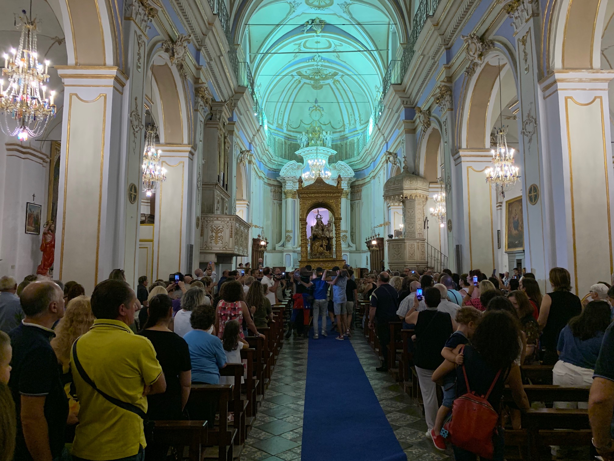 A Giarratana, il sacro rito della Scinnuta della Madonna della Neve