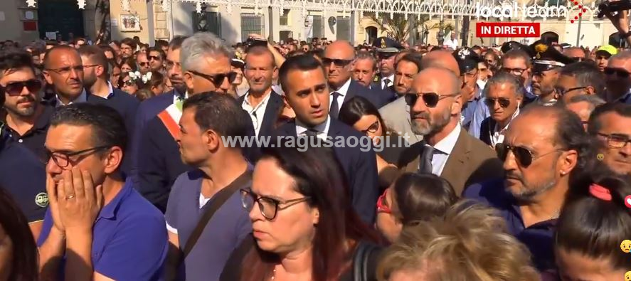 Di Maio è arrivato a Vittoria, è andato a casa dei nonni del piccolo. FOTO