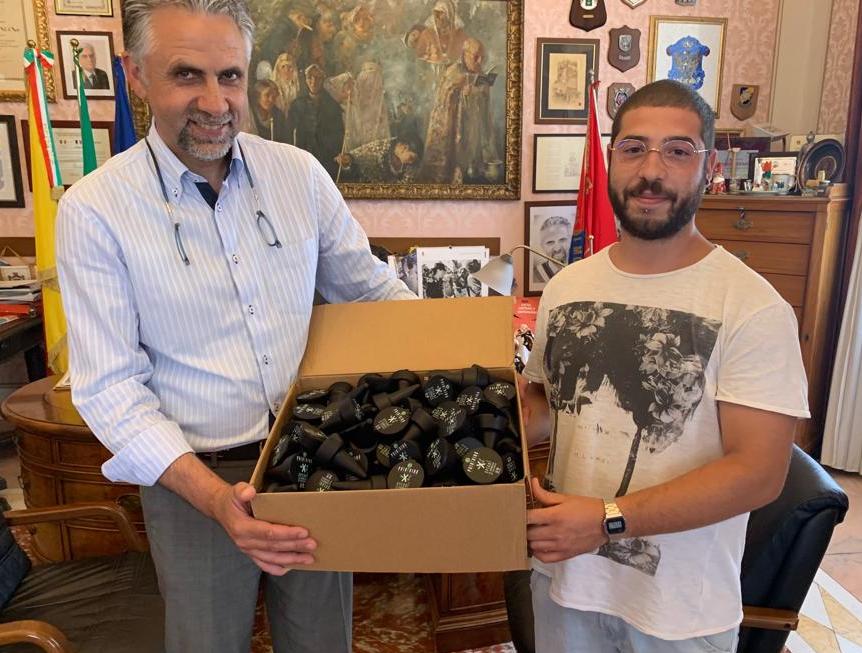 Posacenere gratuiti nelle spiagge modicane