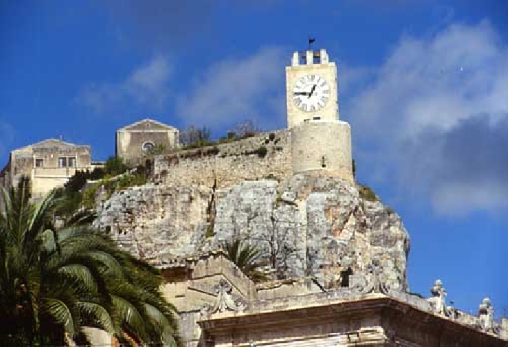 A Modica, “Incontr’arti al Castello. Collettiva d’arte