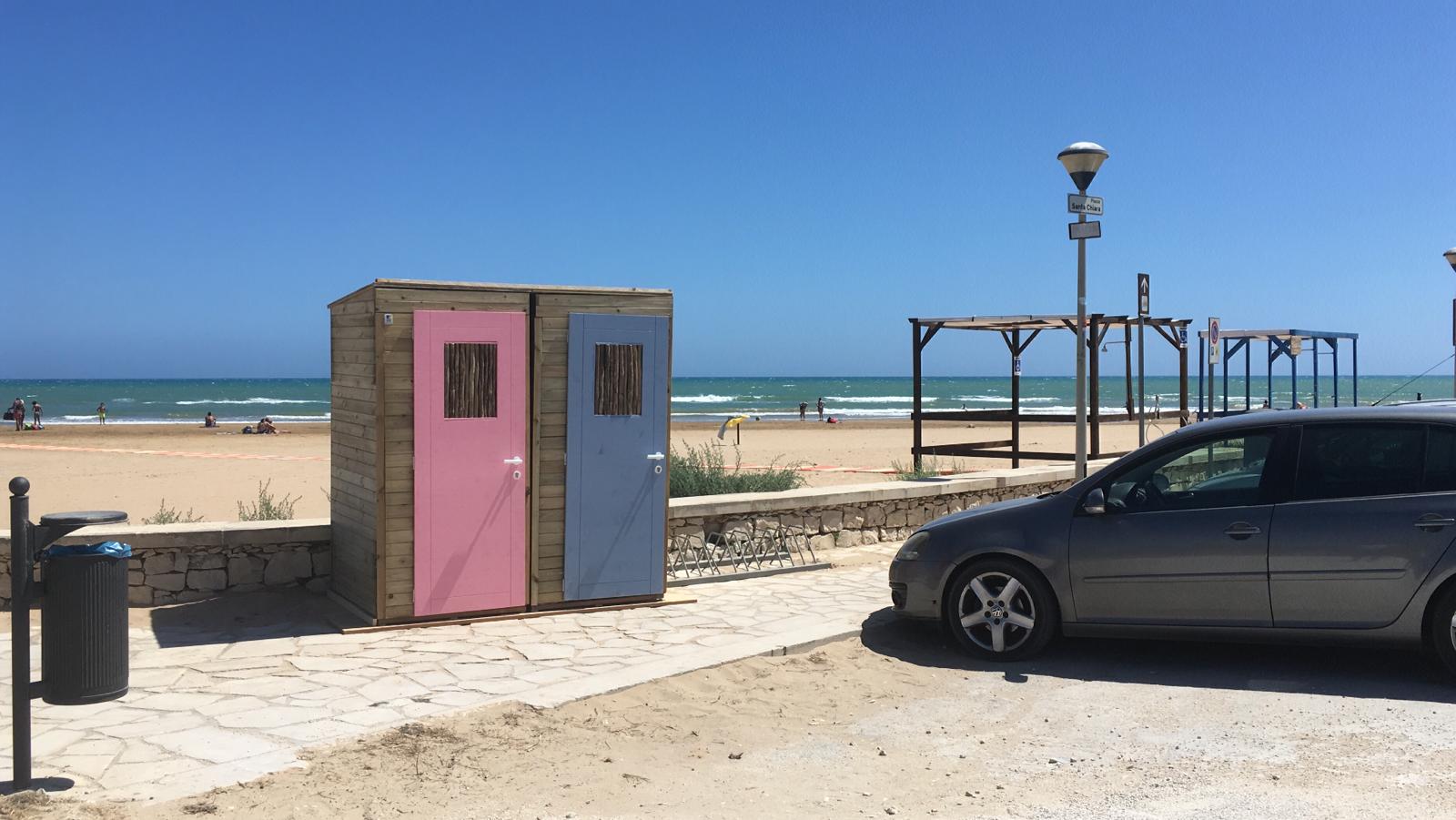 A Marina di Modica e Maganuco le dressing rooms per bagnanti e mamme per cambiarsi in spiaggia