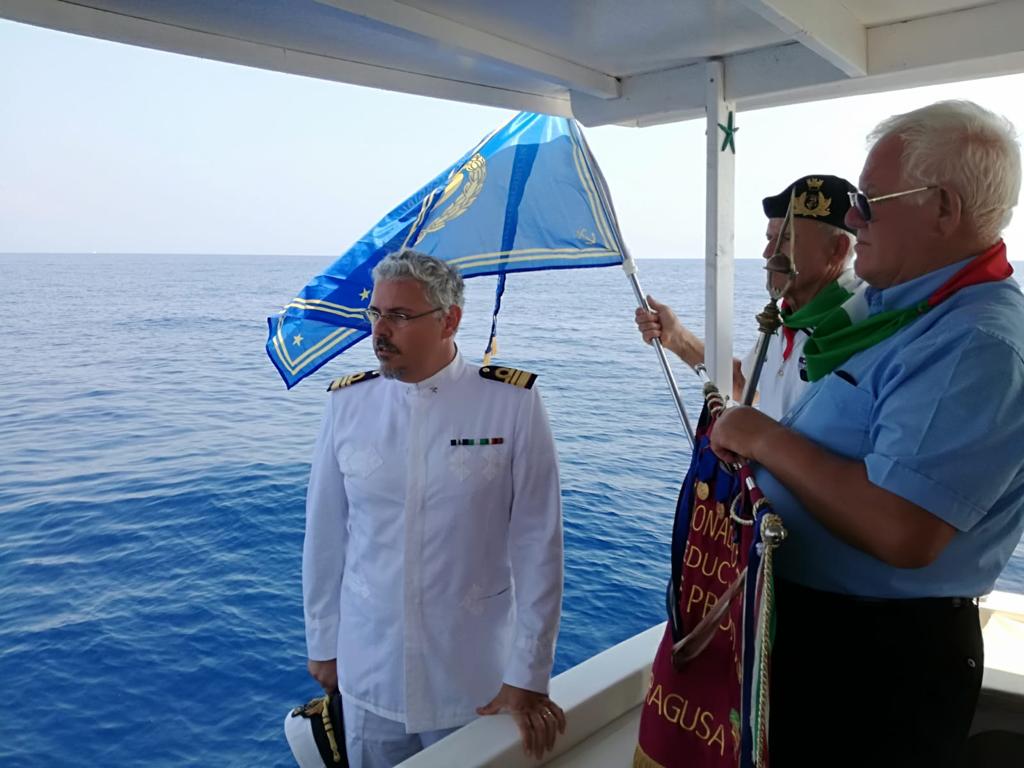 I reduci di Ragusa alla commemorazione del Veniero, nelle acque di Portopalo