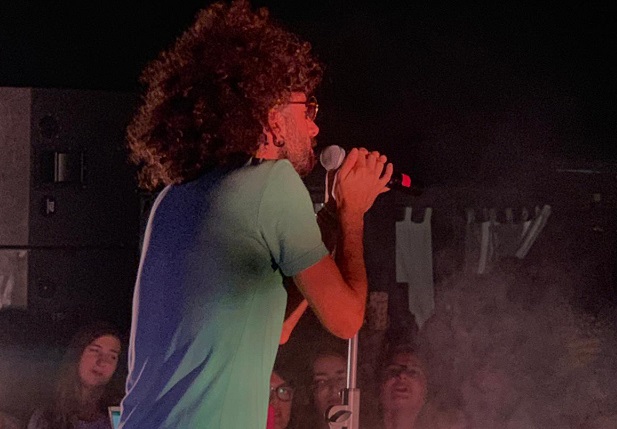 La dolce estate di Sampieri: grande successo per Gio Evan e Tea Ranno