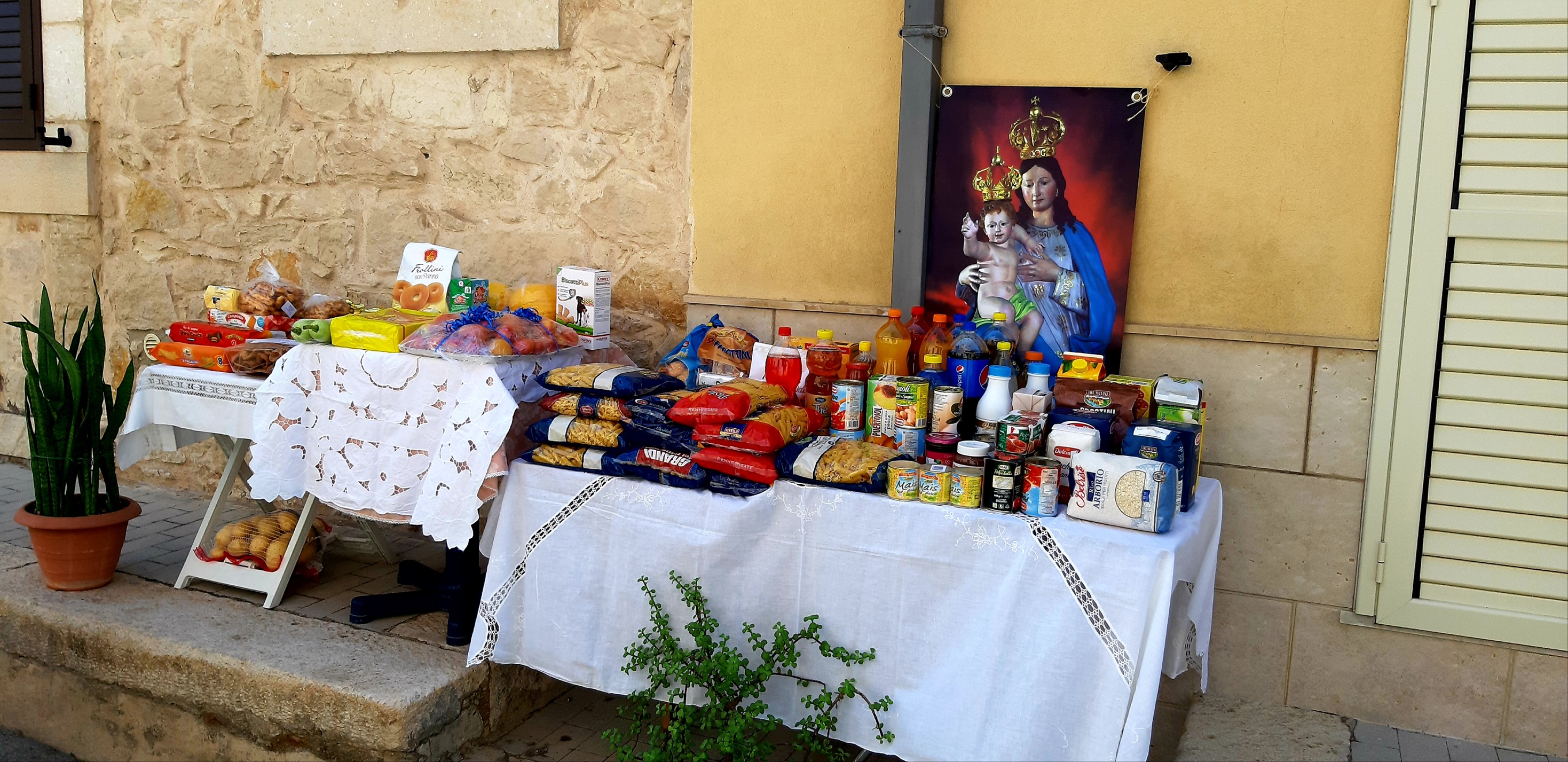 Madonna delle Grazie a Comiso: racconta dei doni e spettacolo equestre