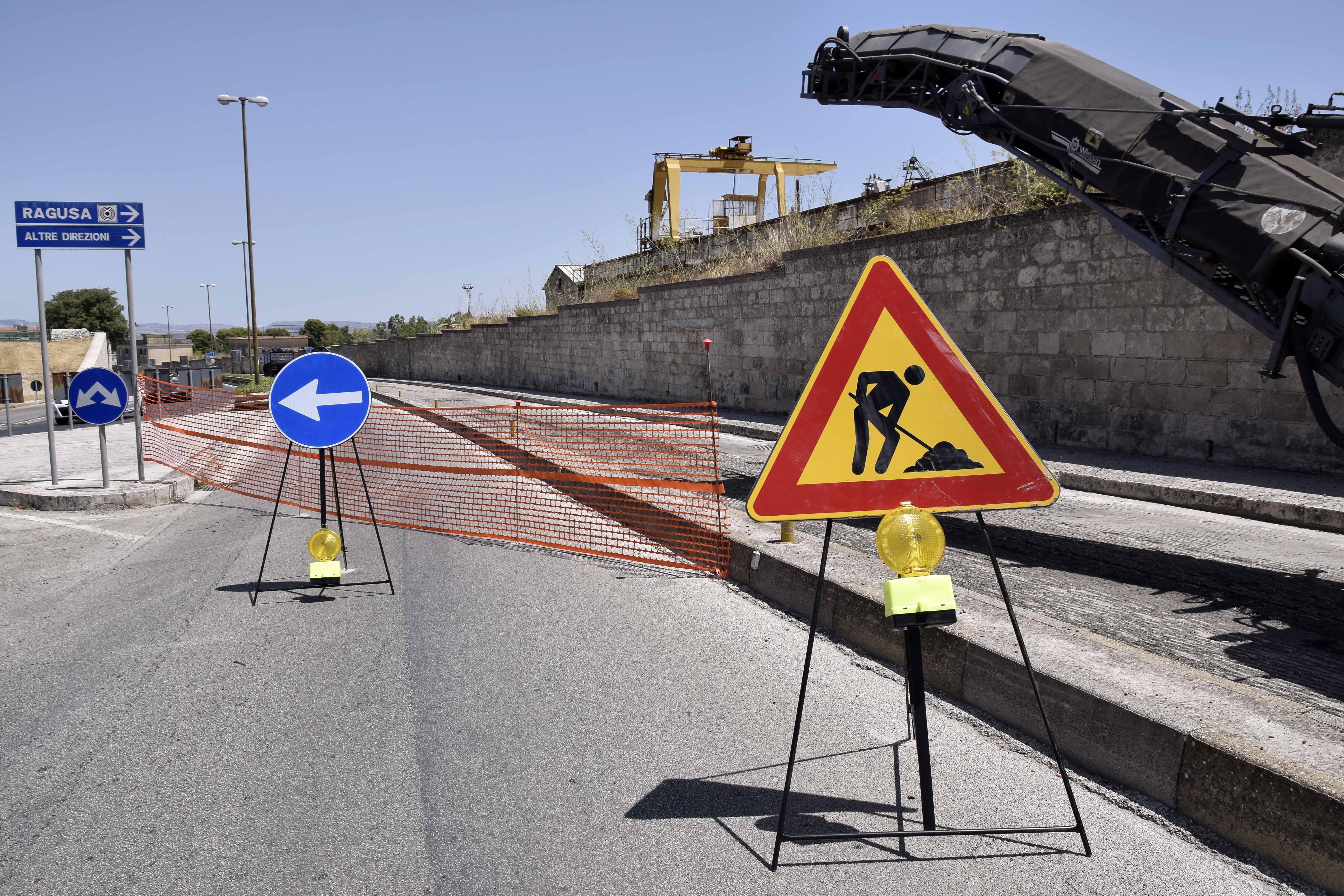 Ripavimentazione di via Achille Grandi, Chiavola: “Ma non si poteva scegliere un altro periodo dell’anno?”