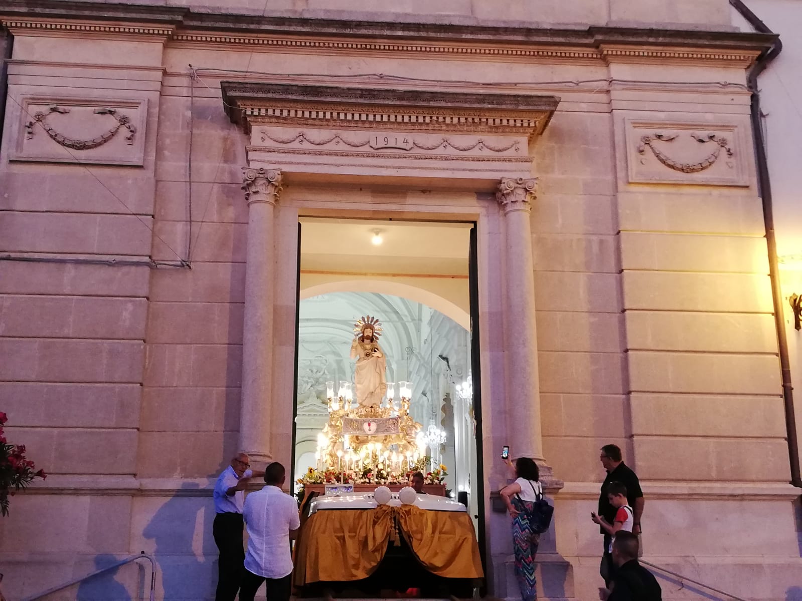 SS. Salvatore a Chiaramonte: ieri sera, tantissimi fedeli alla processione