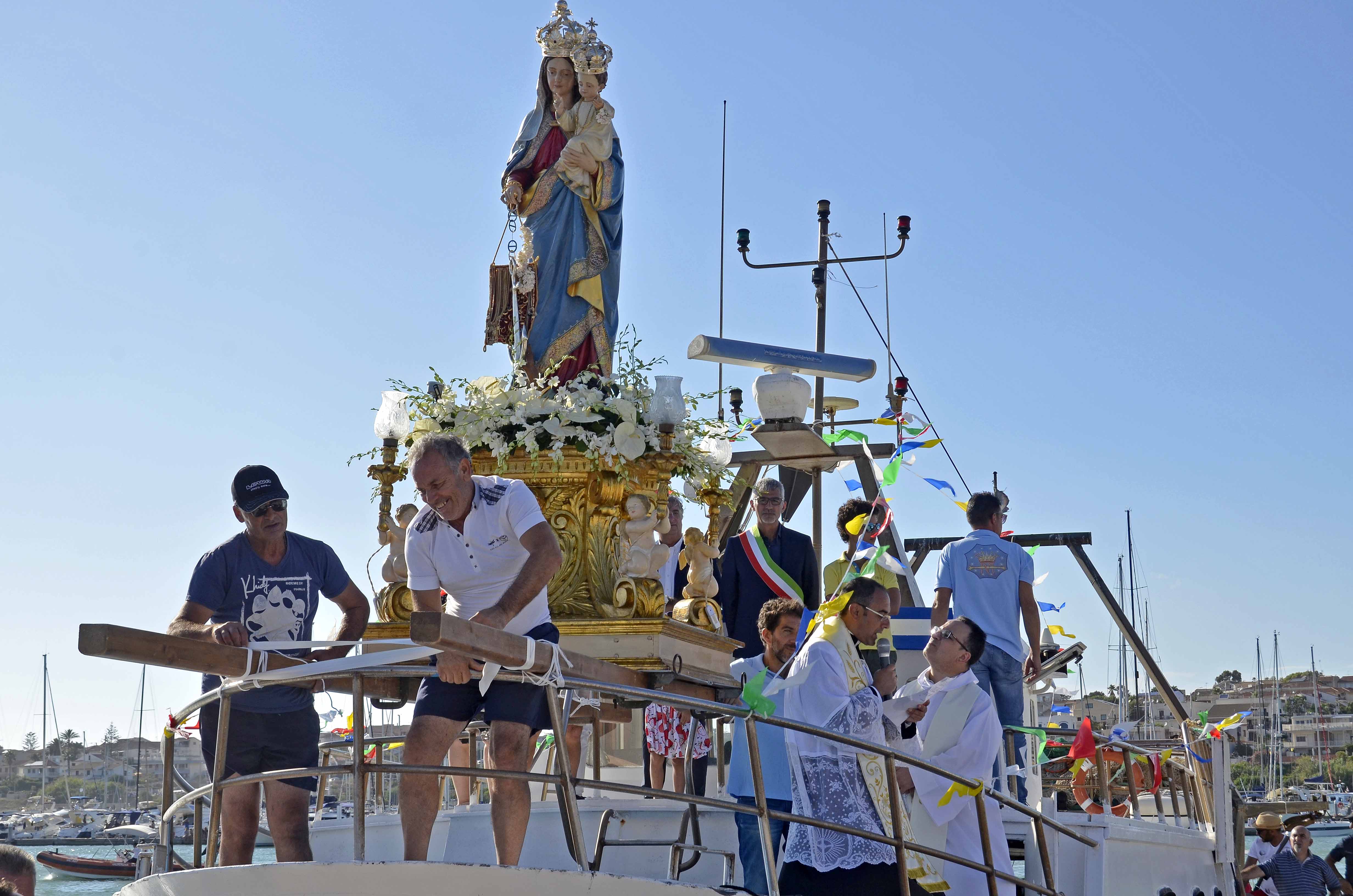 Maria Santissima di Portosalvo, mercoledì la messa del Vescovo Cuttitta in piazza Torre
