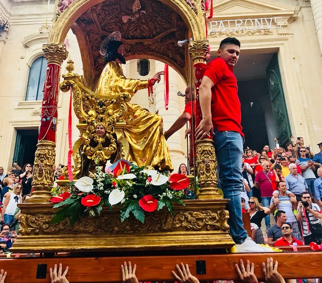 Giarratana festeggia San Bartolomeo. Quest’anno la sciuta dalla chiesa Madre