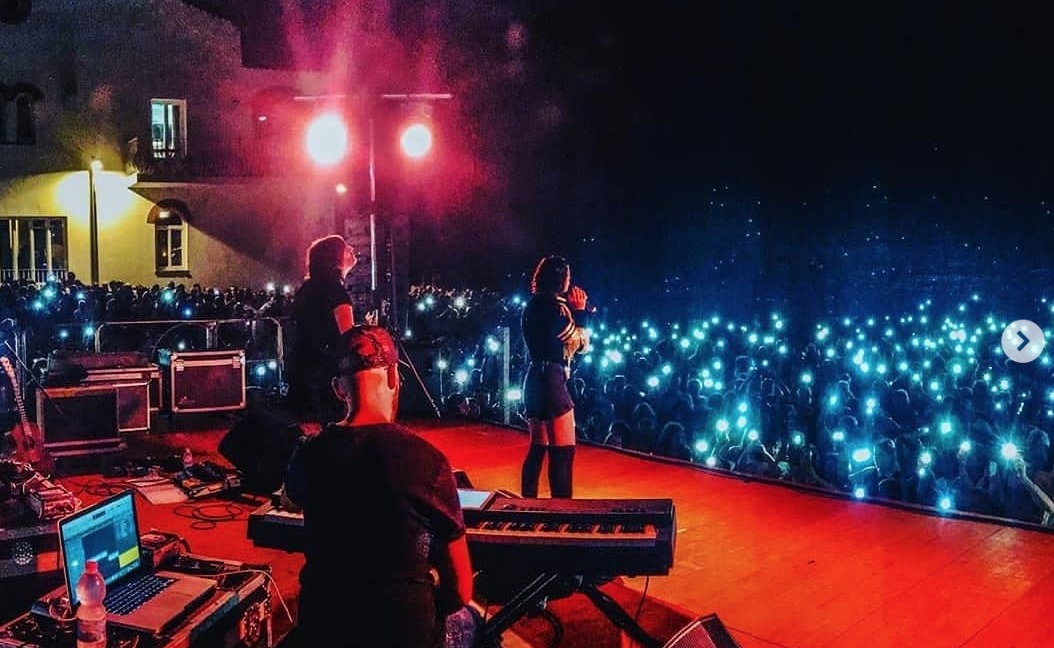 Marina di Ragusa: tutti pazzi per Deborah