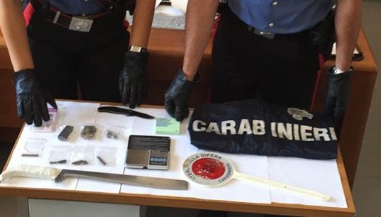 Sorpreso in casa con hashish e marijuana: i Carabinieri arrestano 40enne di Vittoria
