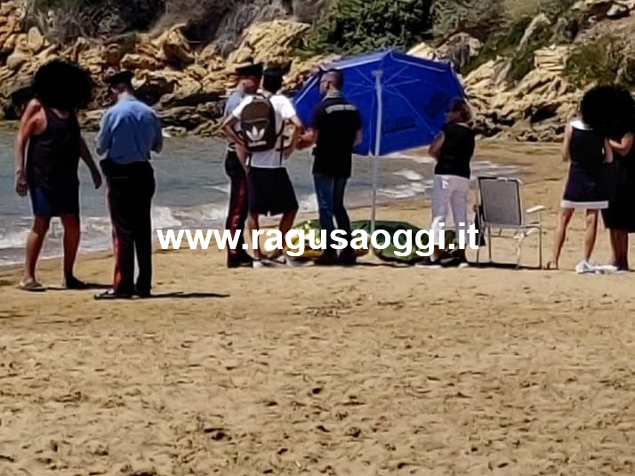 Anziano muore per un malore in spiaggia a Torre di Mezzo