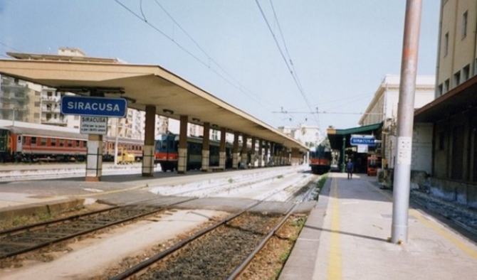 Treni, nessun collegamento Ragusa-Siracusa: il tour del Movimento 5 stelle