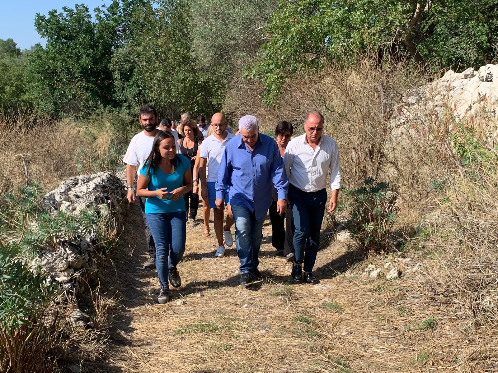 L’egittologo Zahi Hawass in visita agli scavi archeologici di Noto Antica