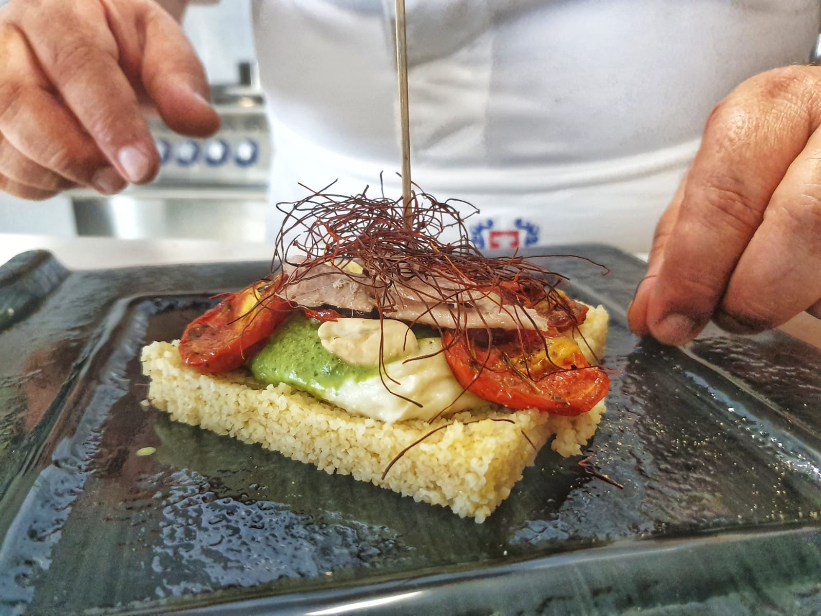 San Vito Lo Capo: il bakery chef messinese Francesco Arena presenta un’originale interpretazione della focaccia a base di cous cous
