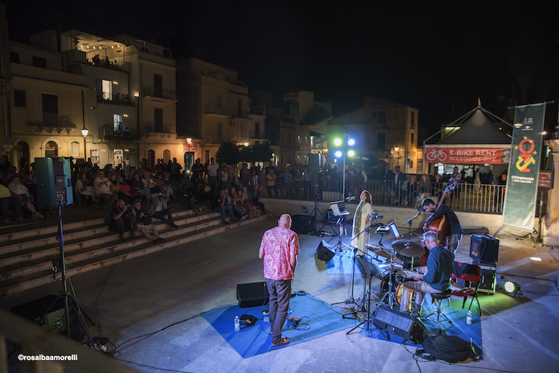 Il jazz di Oltremente risuona a Ragusa Ibla. Ieri apertura del festival con ospiti internazionali. Stasera e domani ancora concerti.