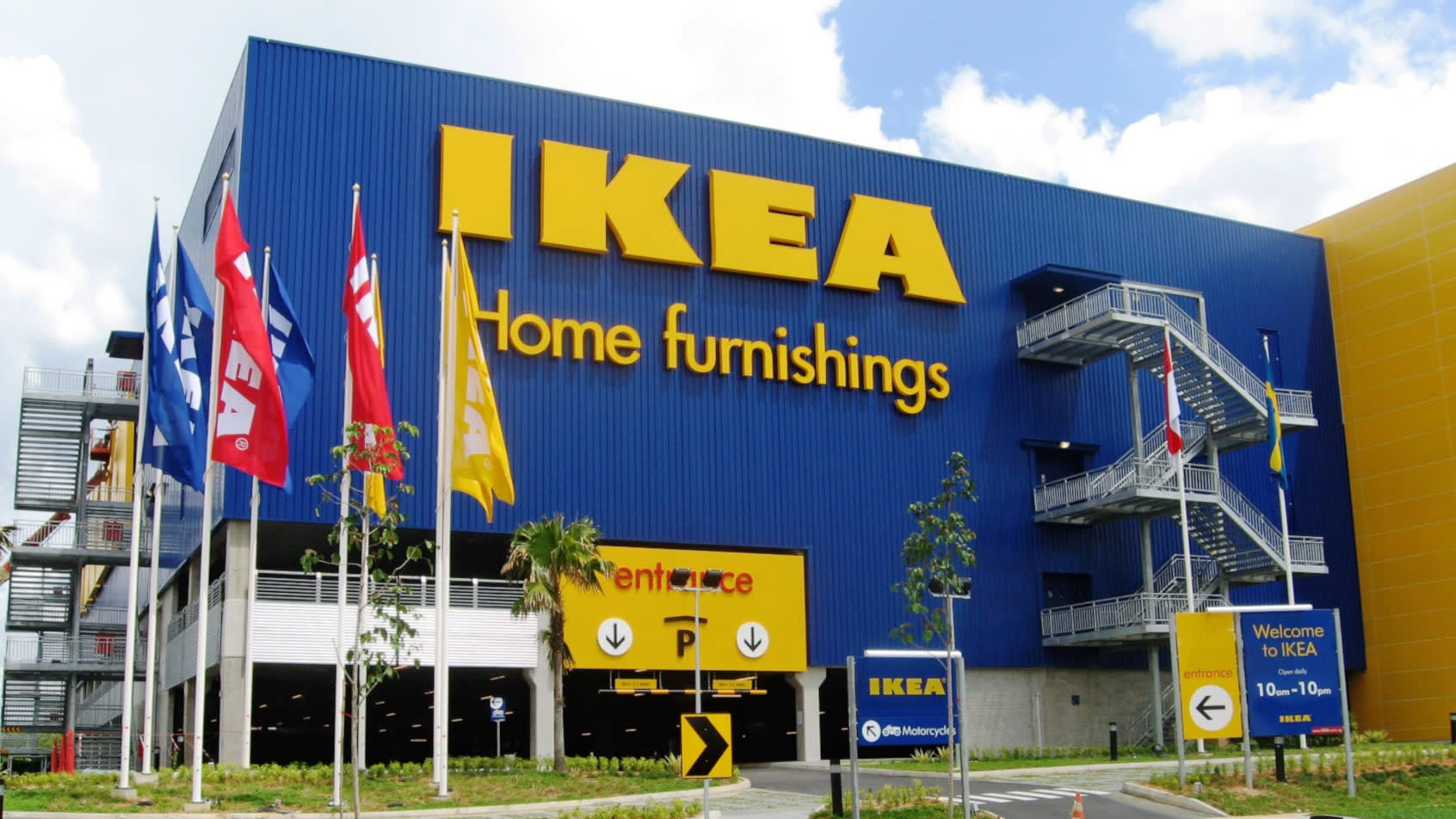 La “Bacheca Rosa” a Ikea: l’iniziativa del Centro Antiviolenza Pink House
