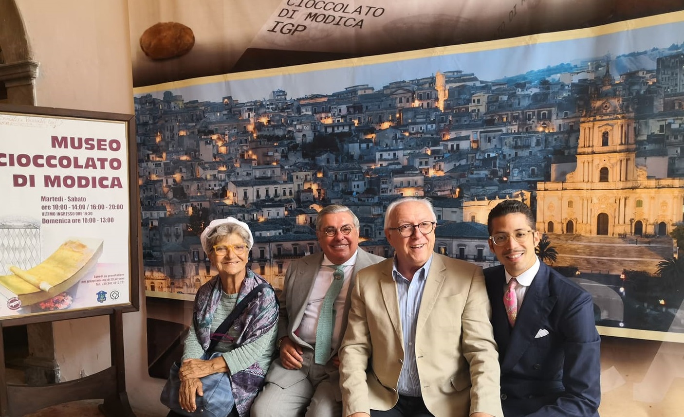 L’ambasciatore del Belize visita il museo del cioccolato