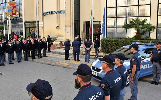 Gliuomini e le donne della Polizia di Stato uniti nella preghiera in ricordo deicolleghi che hanno perso la vita a Trieste.