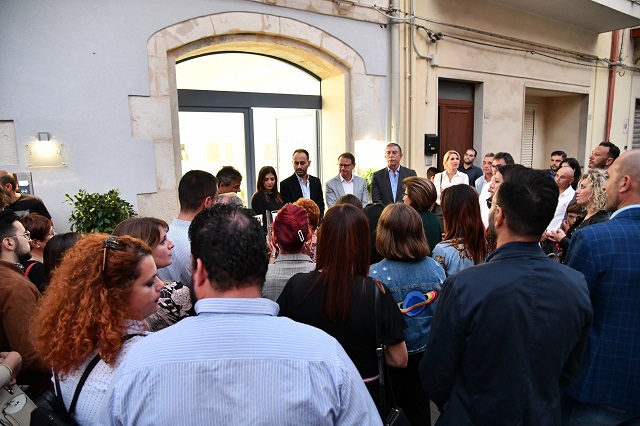 Inaugurata a Pozzallo SACCA, una galleria dalle forti interrelazioni fra arte, design, aziende e territorio