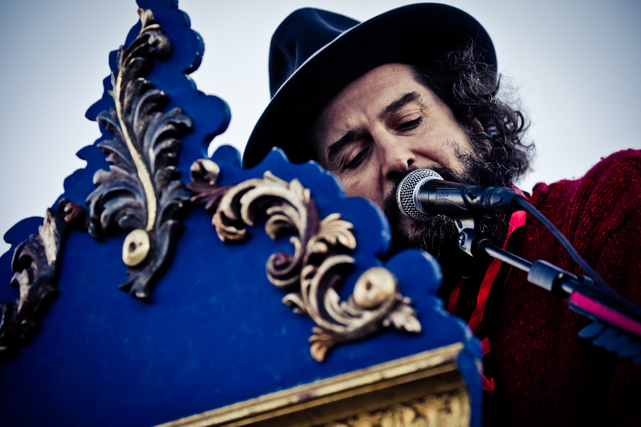 Vinicio Capossela: il tour teatrale il 2 dicembre a Palermo e il 3 a Catania