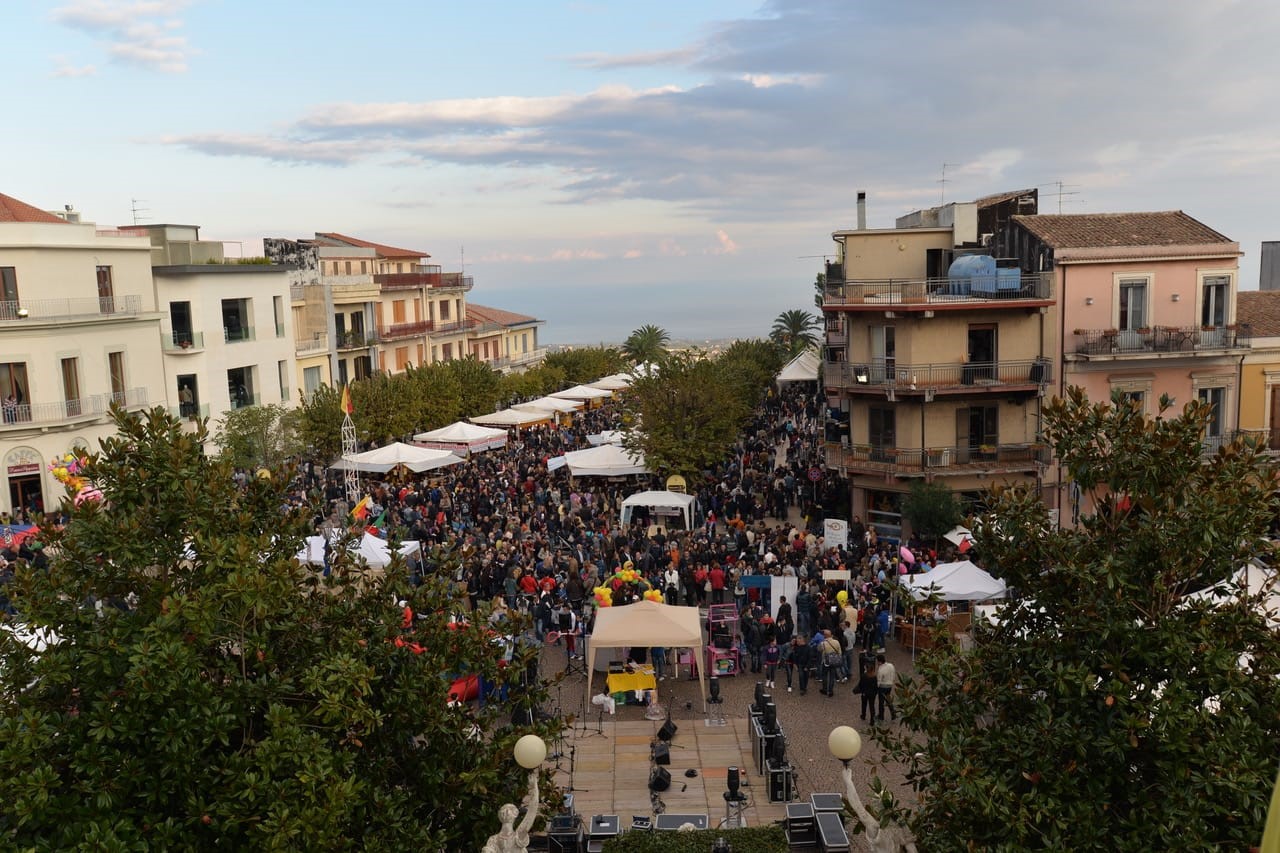 Per la seconda domenica dell’Ottobrata Zafferanese, la sagra del miele