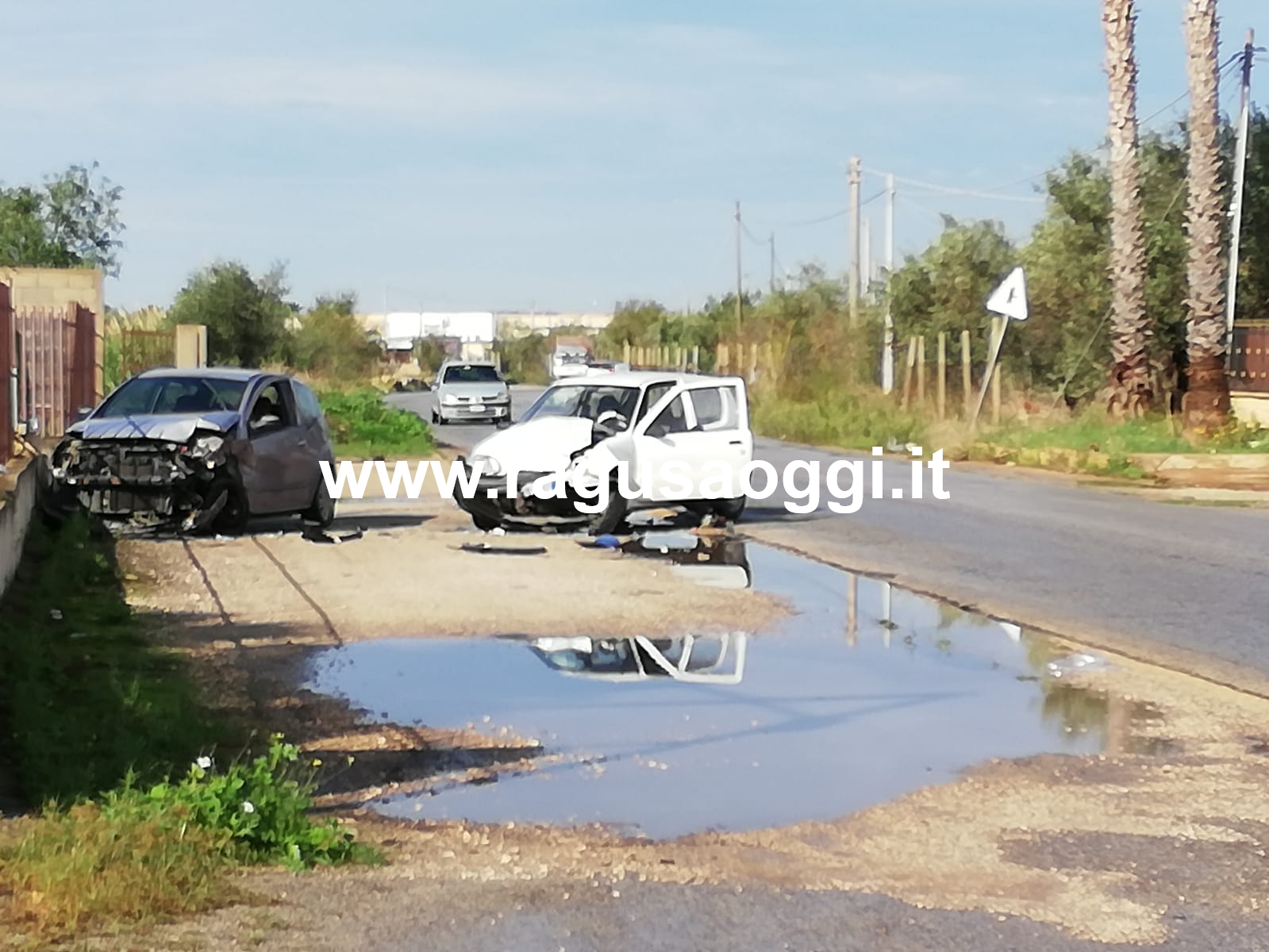 Incidente a Vittoria nei pressi del mercato ortofrutticolo: 4 feriti