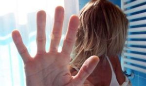 Donne con sfregi permanenti al viso e orfani di femminicidi potranno essere assunti direttamente dagli enti regionali. La nuova legge siciliana