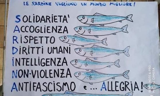 Sabato in piazza San Giovanni, Flash-mob delle sardine ragusane