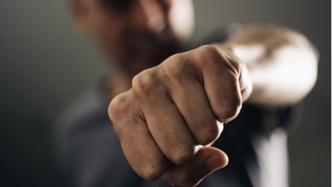 Uomo aggredito sulla strada Vittoria-Acate: trovata auto con tracce di sangue