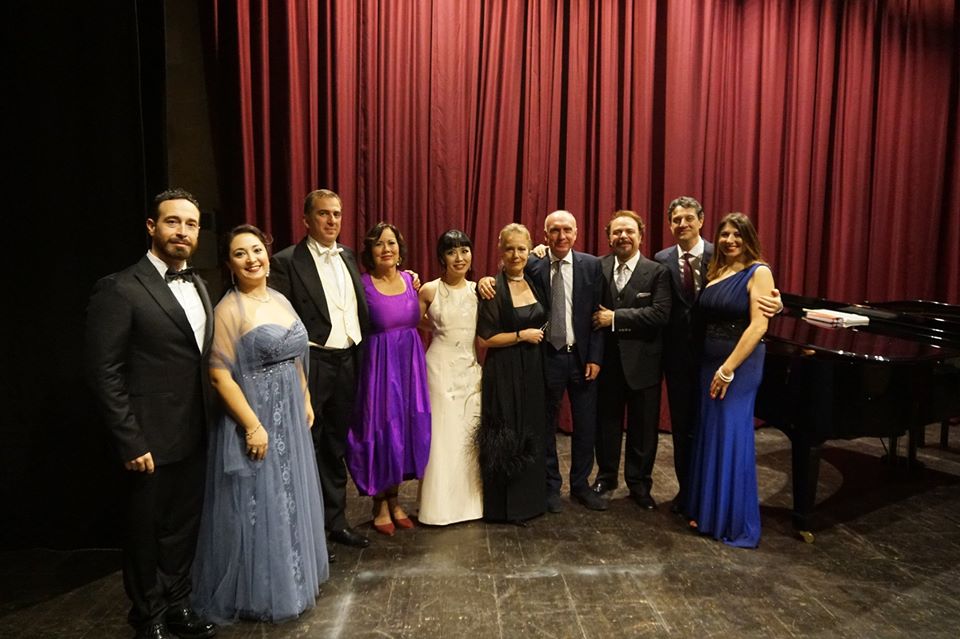 Al Teatro Garibaldi di Modica una grande festa per i 40 anni di carriera del baritono Carmelo Corrado Caruso
