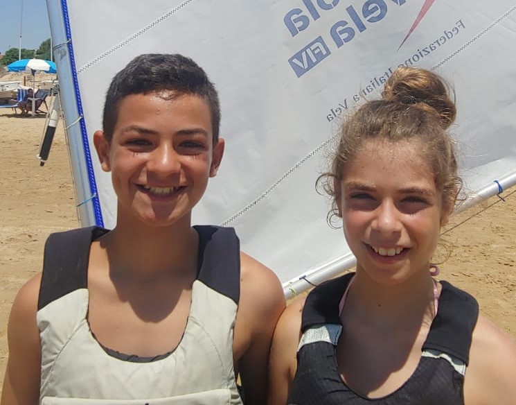 Circolo velico Kaucana, due giovani del circolo velico Kaucana, al raduno interzonale di Bari