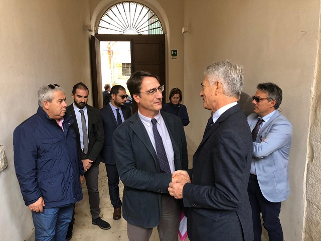 “Restituire limpidezza alle attività del mercato è una scommessa civile”. Claudio Fava a Vittoria. VIDEO