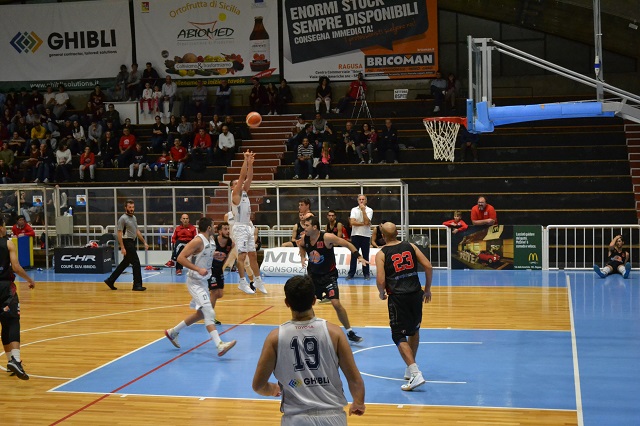 Basket: la Virtus sfonda i 100 punti battendo il Gela