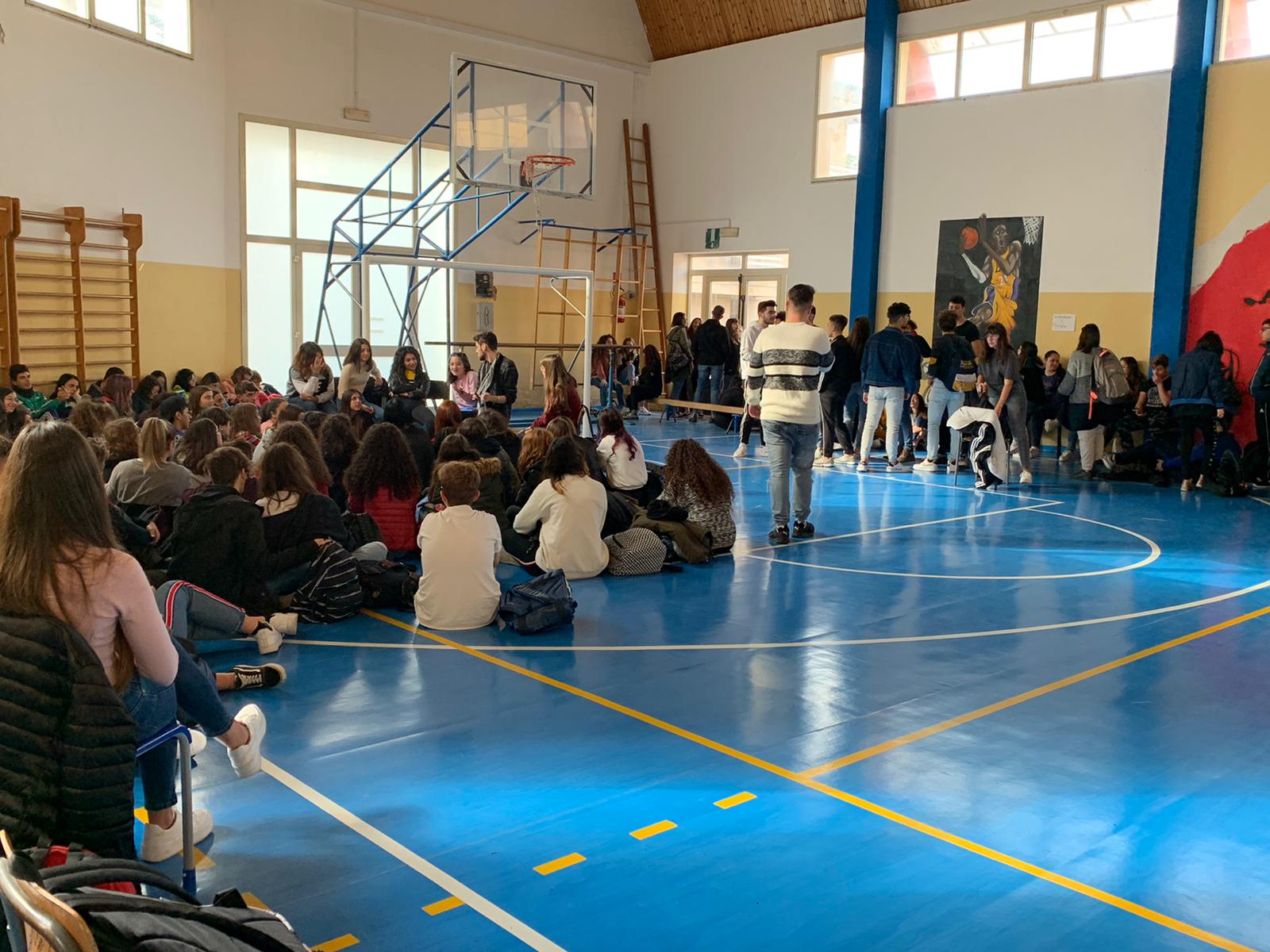 Ragazzi in autogestione al Liceo Artistico di Comiso. FOTO