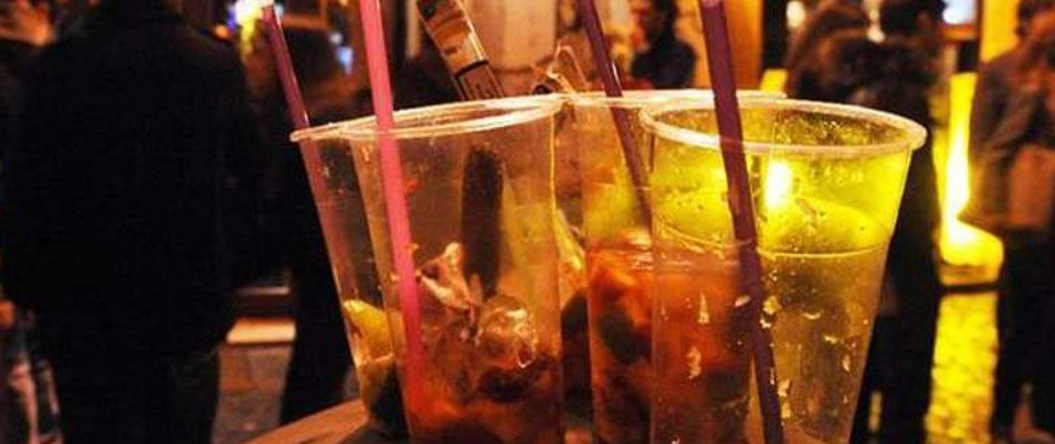Movida fuori controllo a Marina di Ragusa, D’Asta: “Schiamazzi, vomito e urina dappertutto”