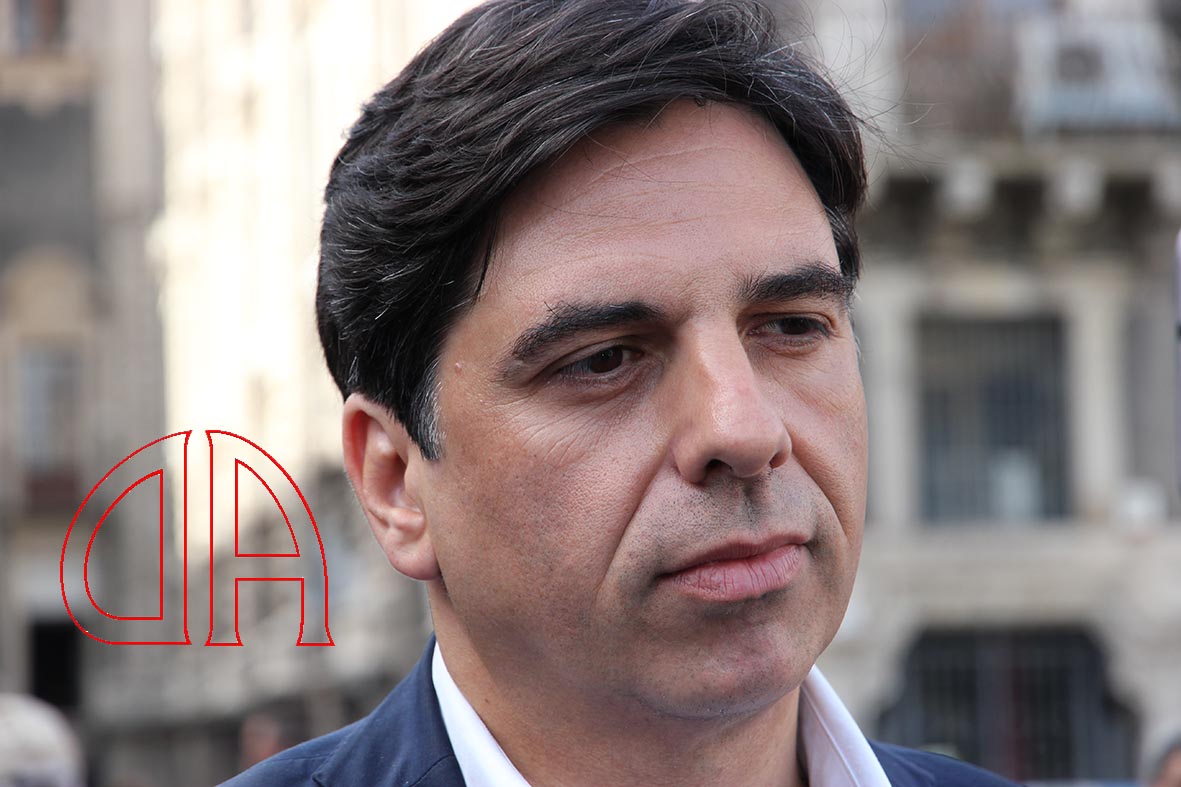 Covid: sindaco di Catania in quarantena